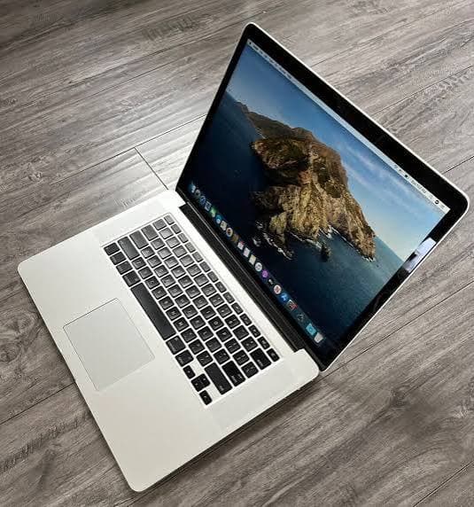 MacBook (Demo Item)