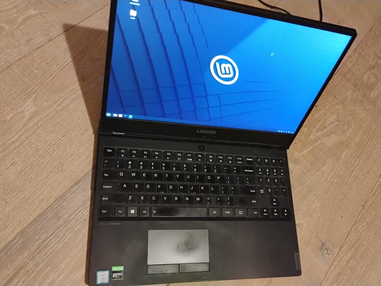 LENOVO LEGION Y540-15IRH with charger